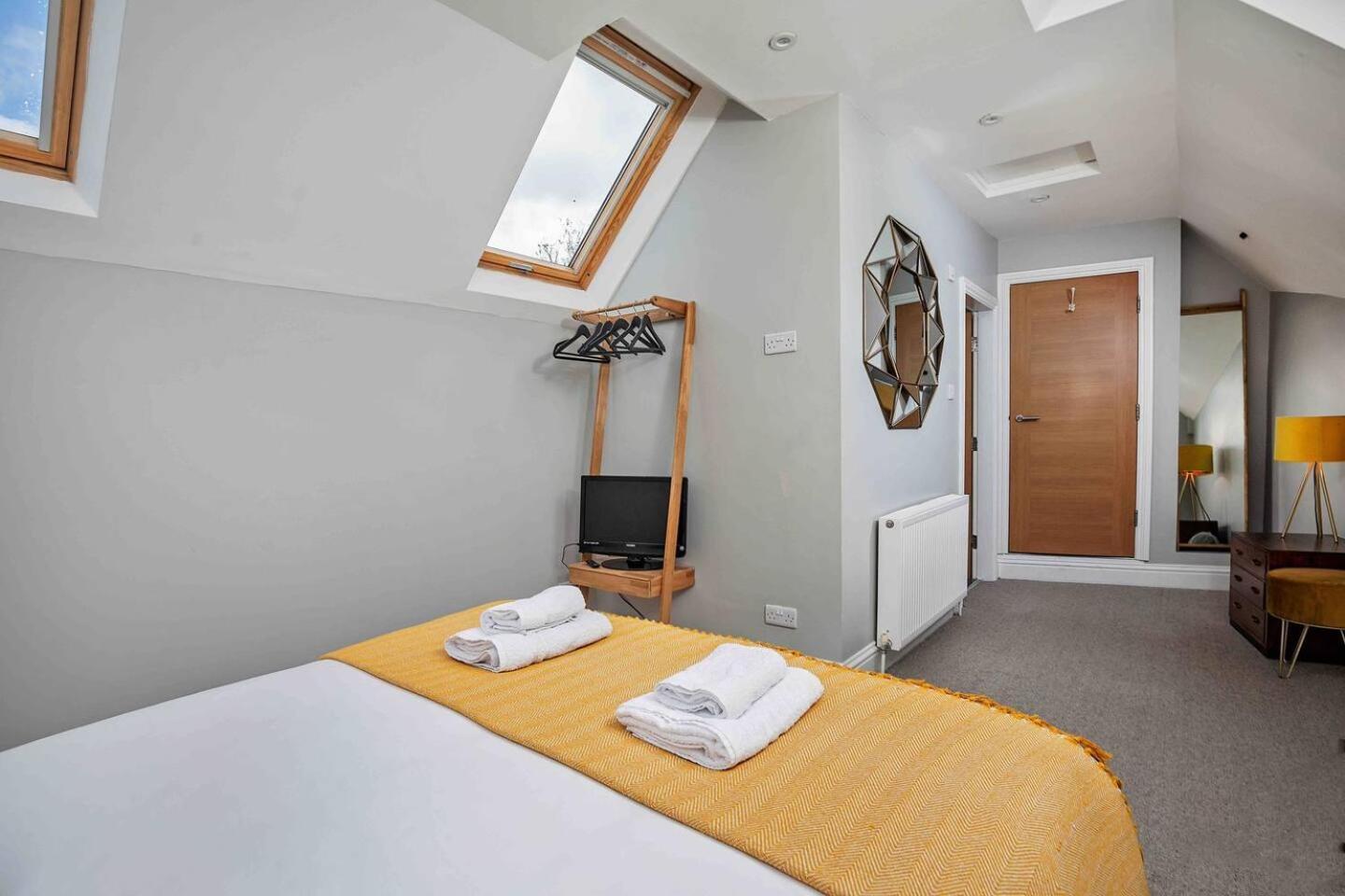 Stylish & Spacious 3 Bed Apartment With Parking Sheffield Exterior foto
