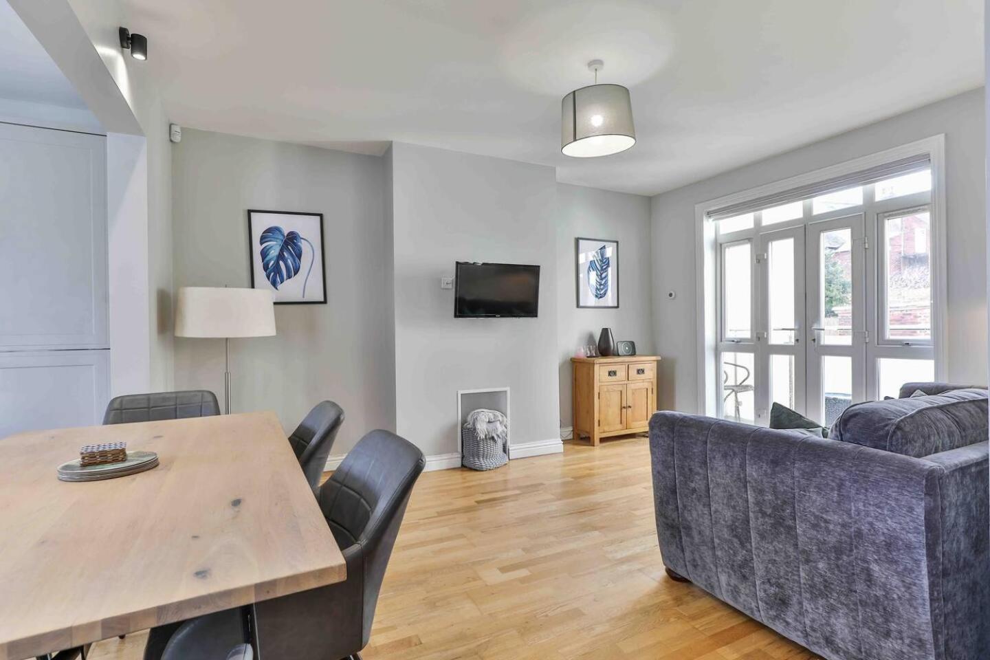 Stylish & Spacious 3 Bed Apartment With Parking Sheffield Exterior foto